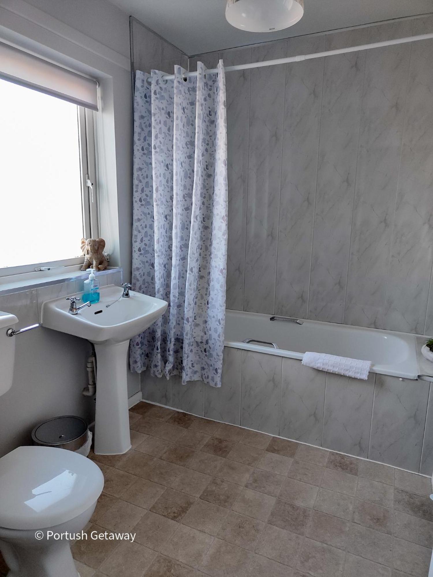 Portrush Getaway - Holiday Let Екстер'єр фото